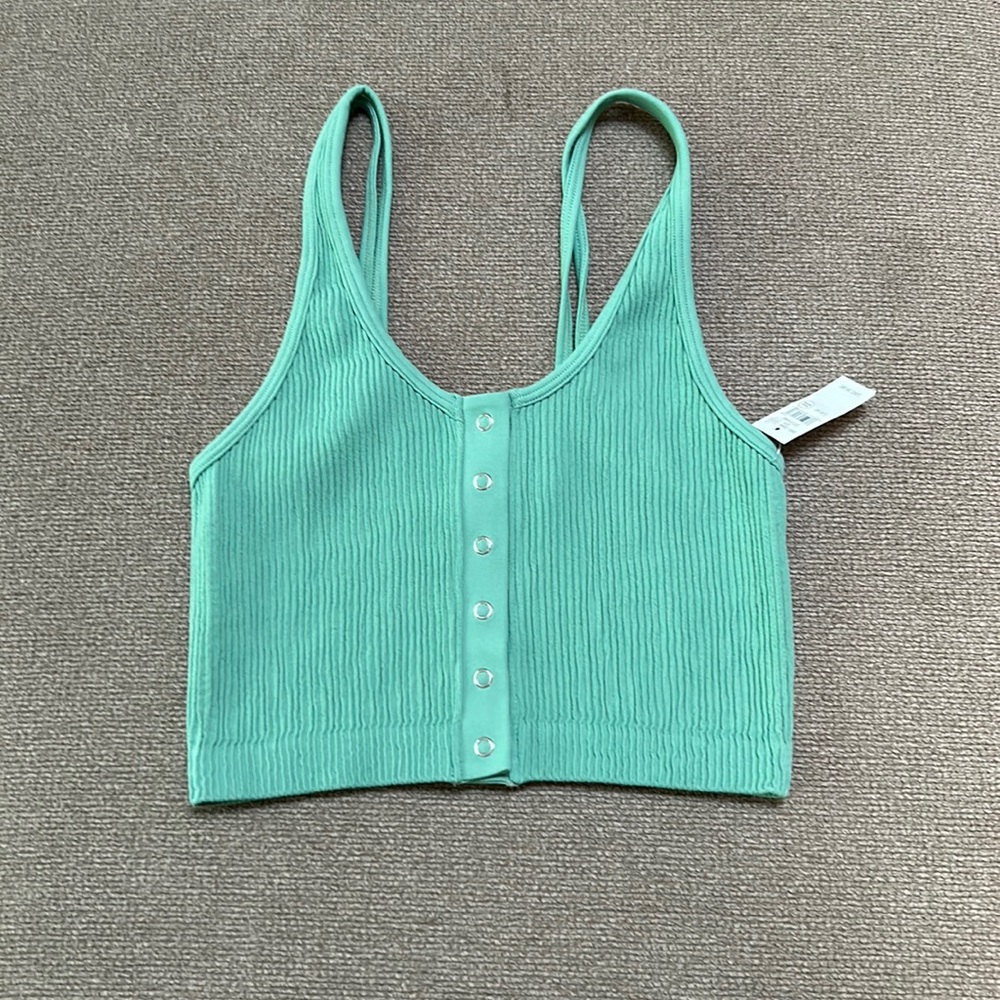 Aerie top